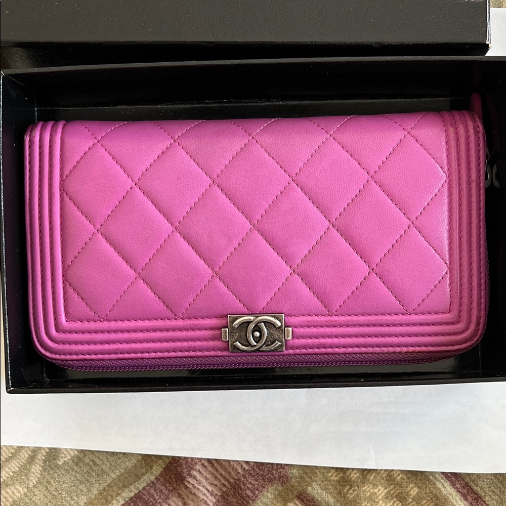 CHANEL Fuchsia Quilted Wallet